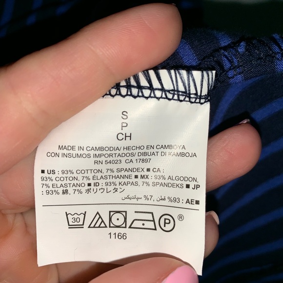 Old Navy Striped Maternity Dress - Picture 4 of 4